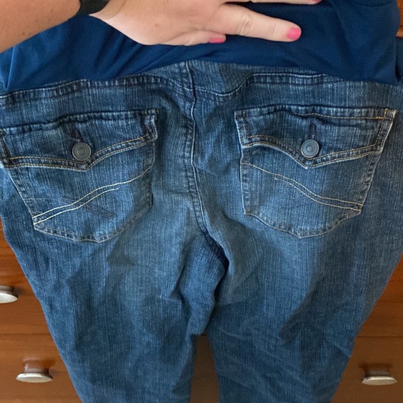 Maternity jean capris 🤰🏼BOGO (maternity items only) - Picture 2 of 3